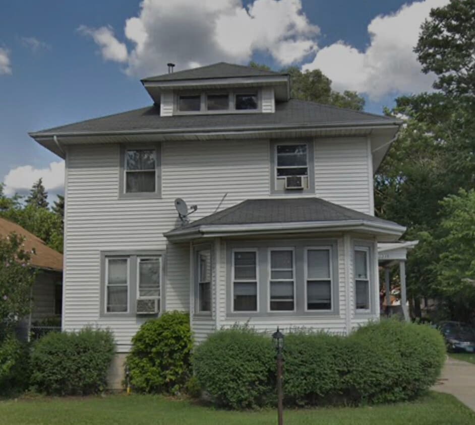 10235 S Lafayette Ave, Chicago, IL 60628 House Rental in Chicago, IL