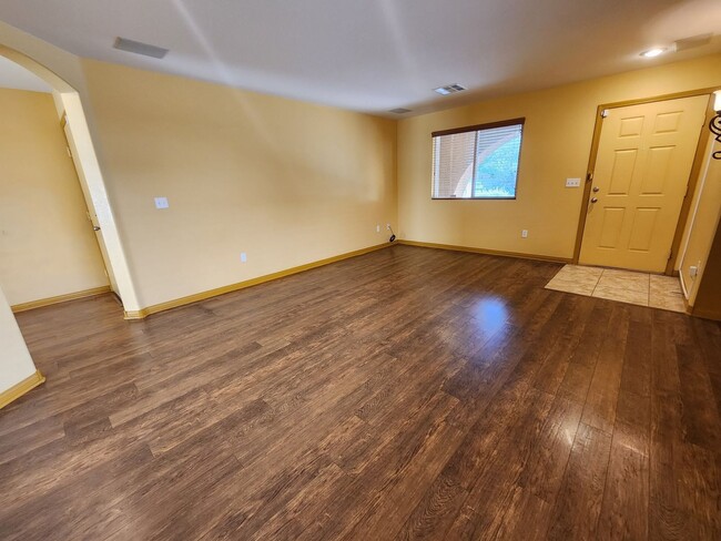 Foto del edificio - Southwest 3 bedroom 2.5 Bath Home