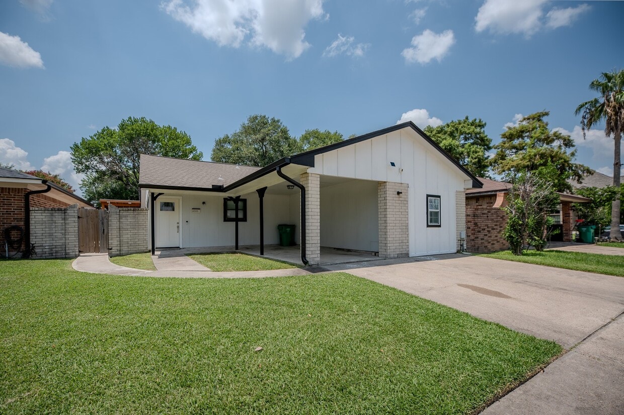 Foto principal - 4606 Meadowood Dr