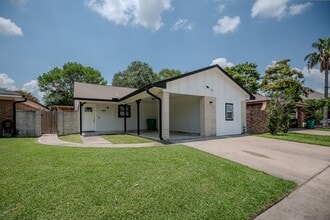 Building Photo - 4606 Meadowood Dr
