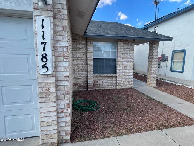 Foto del edificio - 11785 Snow Hawk Dr