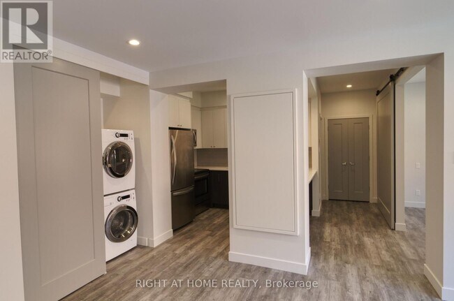 Photo du bâtiment - UNIT #2 - 118/116 WATER STREET