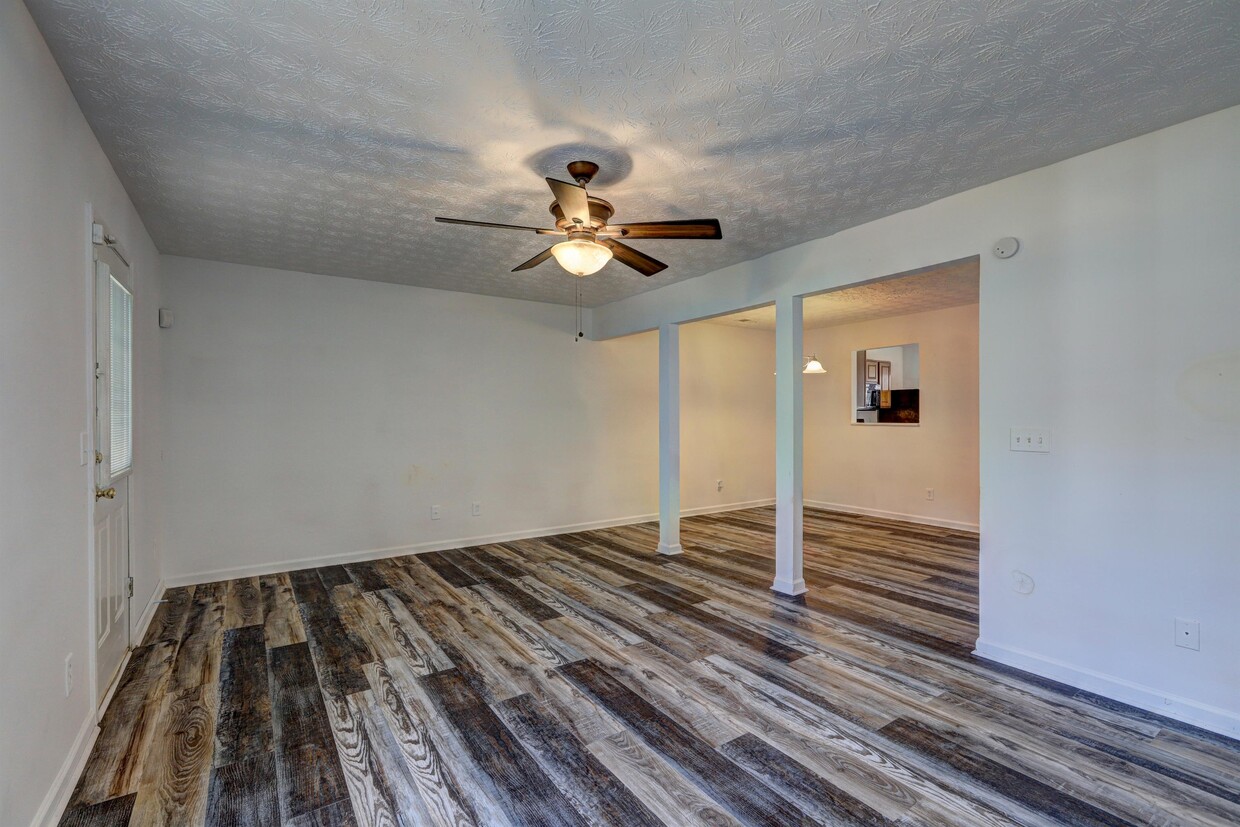 Primary Photo - 11405 Ashefield Ln