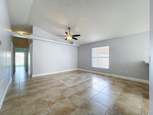 Foto del edificio - 224 N Hawthorne Ave
