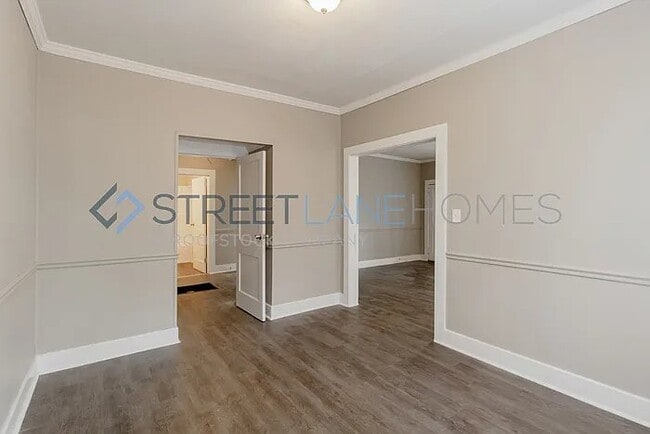 Building Photo - 916 Glenridge Dr