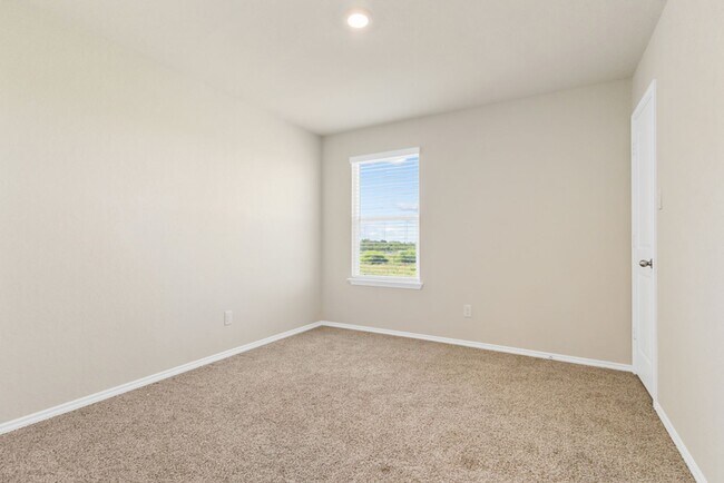 Foto del edificio - 14736 Childress Fls