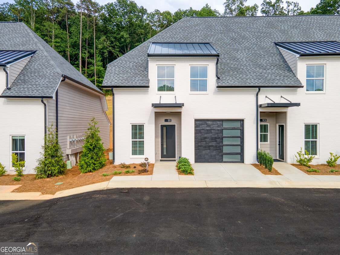 111 Chateau Dr SE, Rome, GA 30161 Townhome Rentals in Rome GA