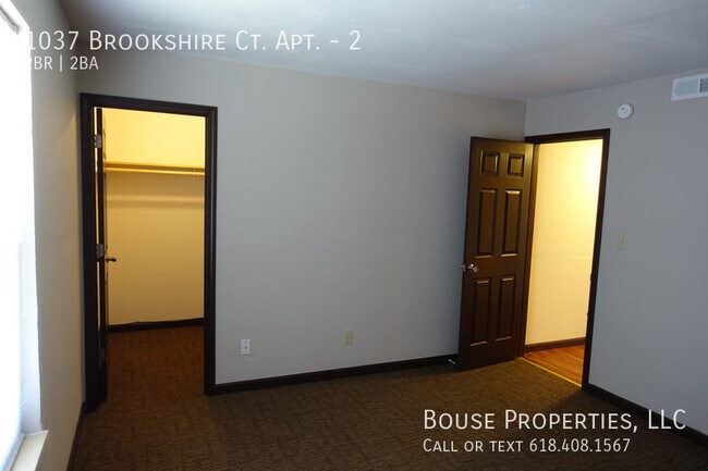 Foto del edificio - 1037 Brookshire Ct