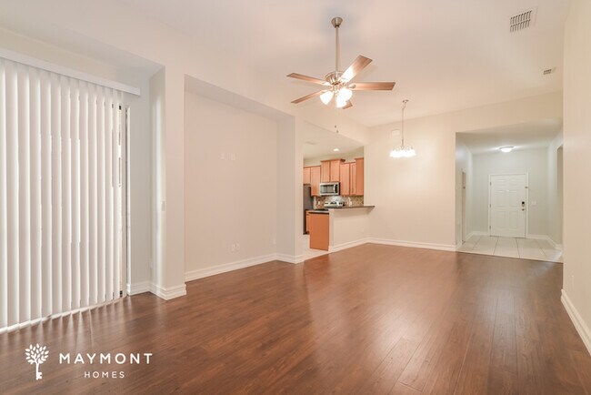 Foto del edificio - 615 Woods Landing Dr
