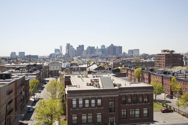 Building Photo - 156 Porter St