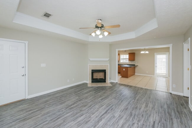 Building Photo - 826 Cottage Ln