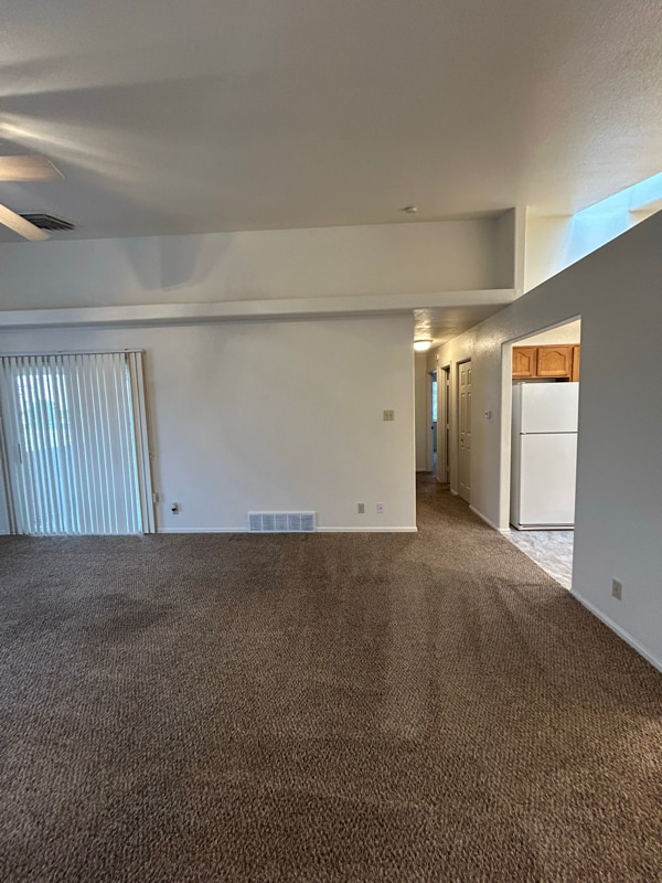 Building Photo - 895 S Knox Dr