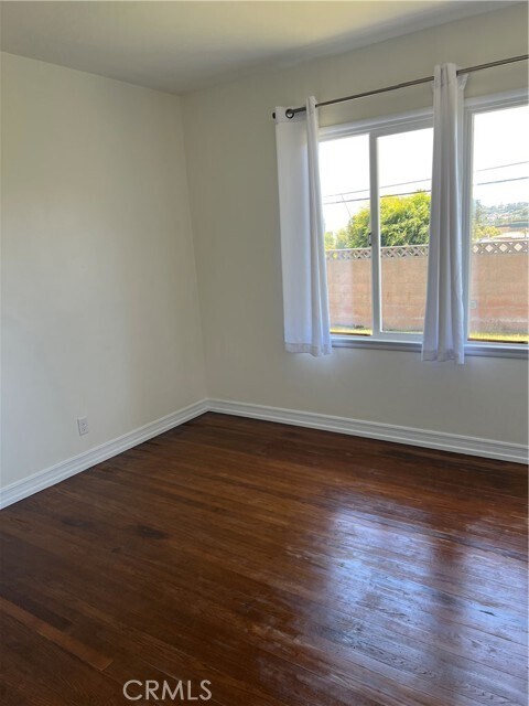 Foto del edificio - 1310 Curtis Ave