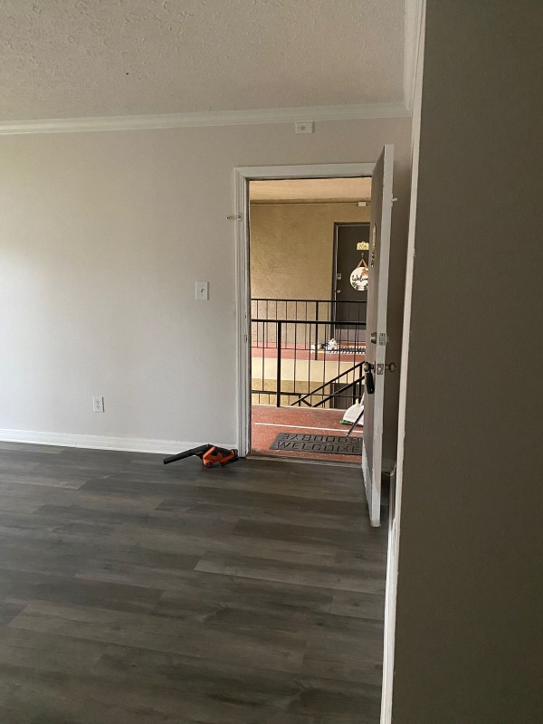 Foto del edificio - 305 Wymore Rd