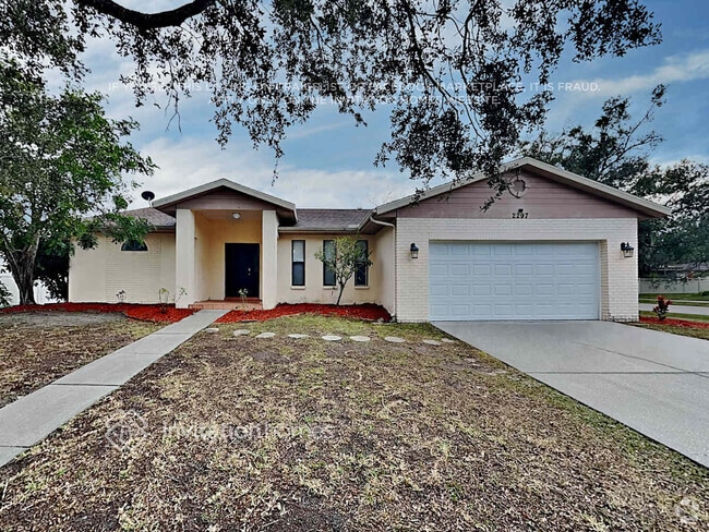 Building Photo - 2297 Cork Oak St E