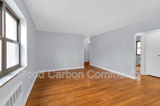 Building Photo - 277 Linwood Ave