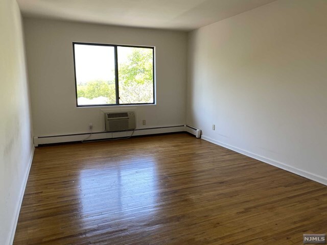 Building Photo - 102 Bellgrove Dr