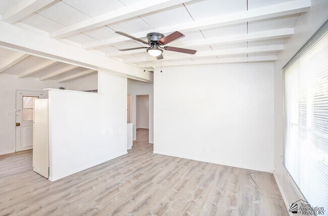 Building Photo - 666 S Orange Ave