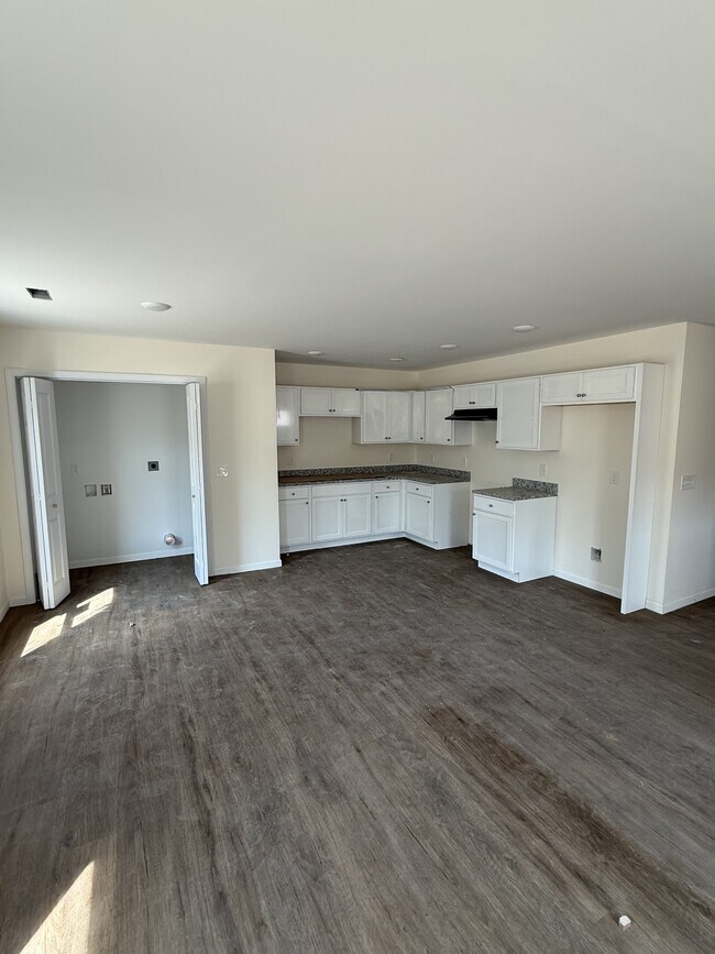 Foto del edificio - 534 Jessamine St