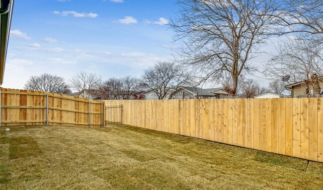 Foto del edificio - Don't Miss Out on this beautiful Duplex!