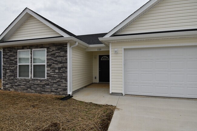 Building Photo - 119 Michelle Ann Ct
