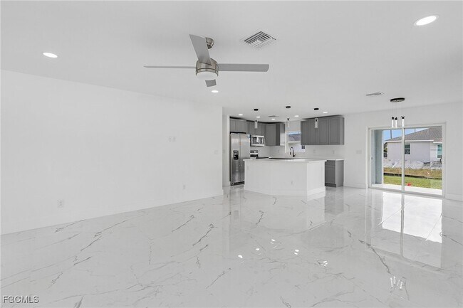 Foto del edificio - 2505 39th St SW