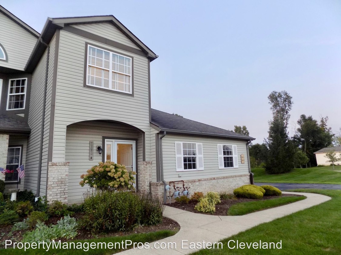 Primary Photo - 3 br, 2 bath House - 7390B Forest Cove Lane