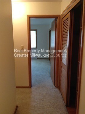 Building Photo - 5240 W Midland Dr