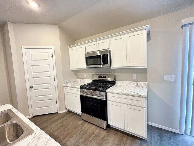 Foto del edificio - 8702 E 163rd St S