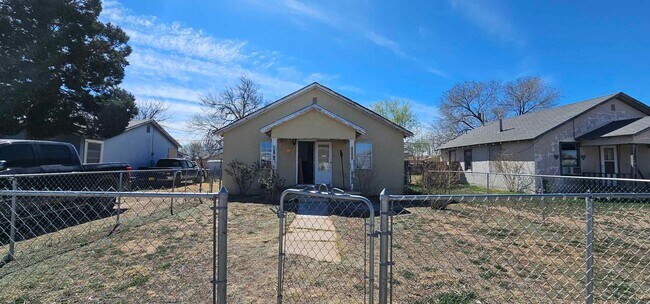 Building Photo - Adorable 2 bedroom / 1 bath home for rent ...