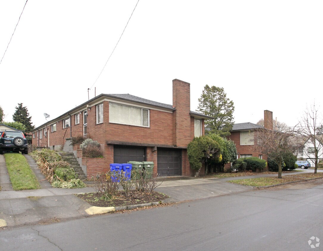 Foto principal - 2331-2343 NE Everett St