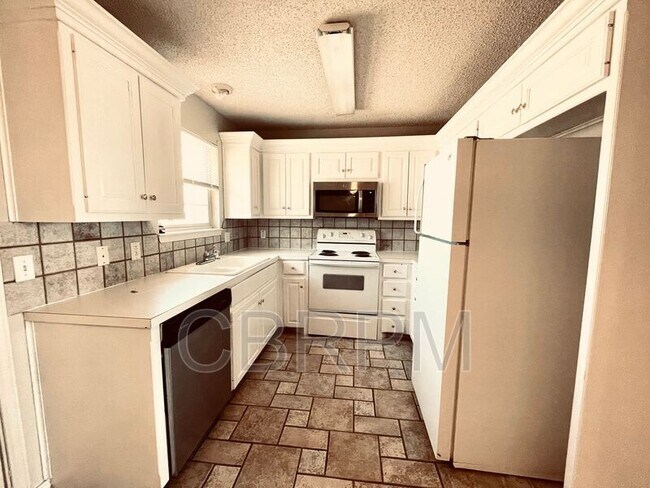 Foto del edificio - 6716 4th St