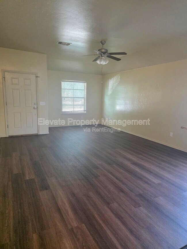 Foto del edificio - 927 West Prairie Wind Way