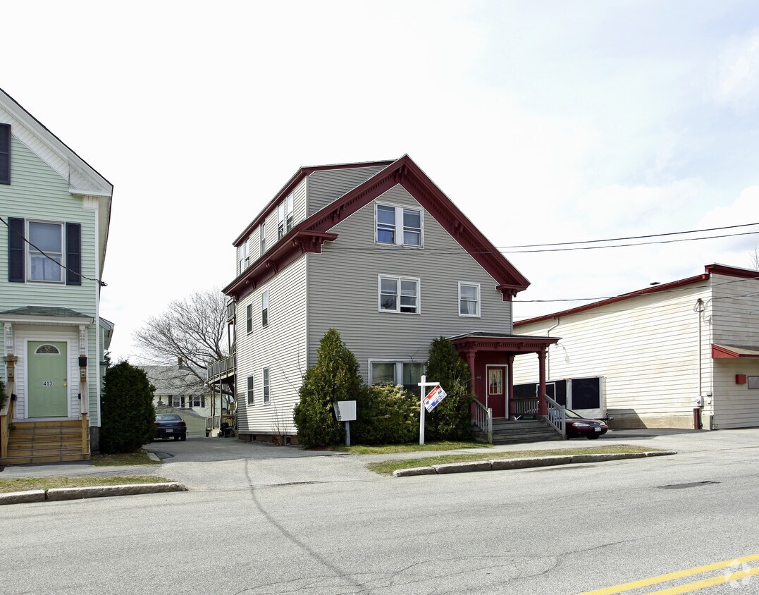 Building Photo - 415 Main St