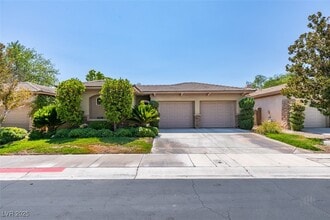 Building Photo - 46 Fountainhead Cir