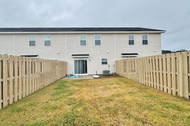 Foto del edificio - AVAILABLE JANUARY (Pet Friendly)