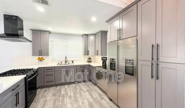 Building Photo - 15720 Reed Dr