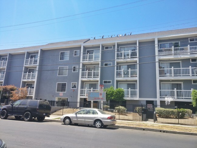 Building Photo - 8421 Cedros Ave