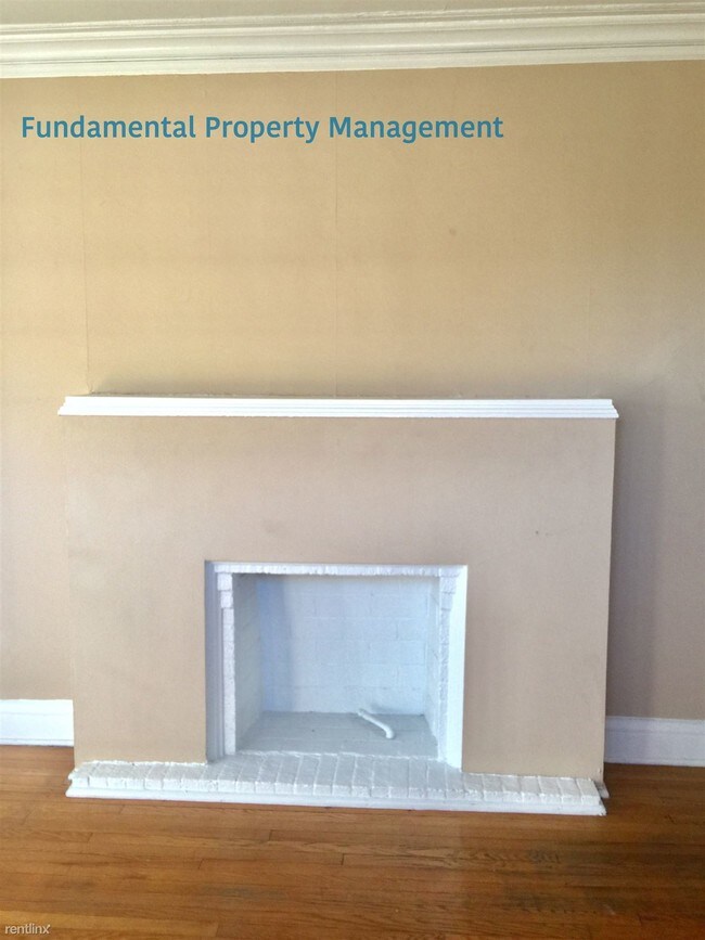 Building Photo - 315 S Oak Park Ave
