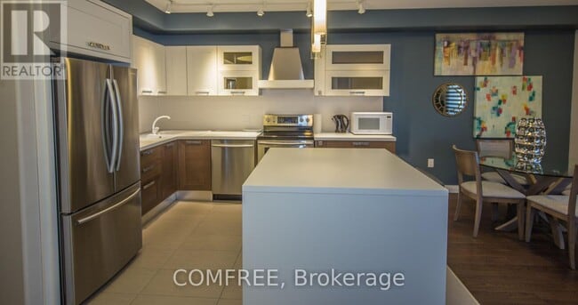 Building Photo - 1310-1310 Nesbitt Dr