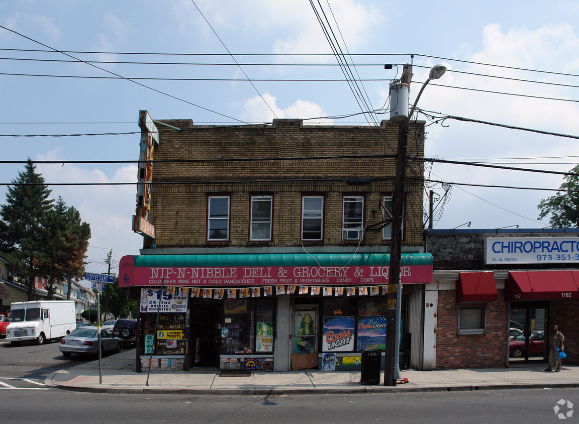 Building Photo - 1158-1160 Stuyvesant Ave