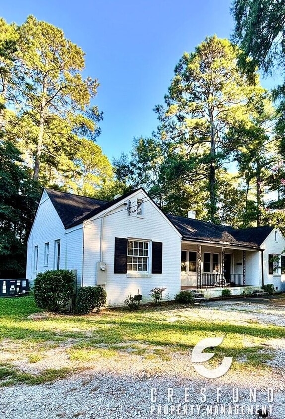 Primary Photo - Adorable 2 Bedroom 1 Bathroom Ready for Mo...