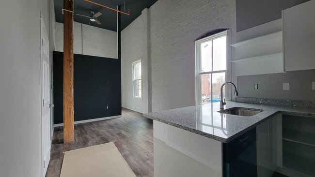 Building Photo - PAT - 322 S. Patterson Blvd.