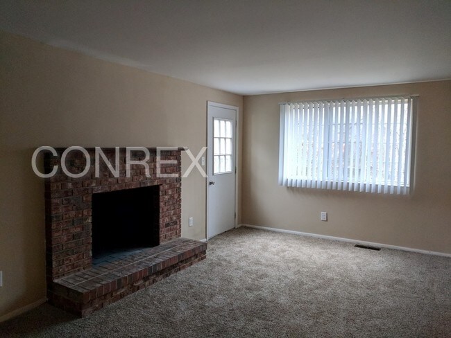 Foto del edificio - 5650 Gander Rd E