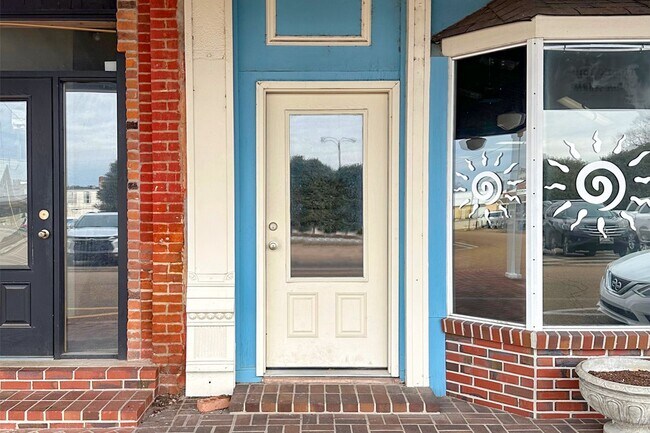 Foto del edificio - 300 Broadway St