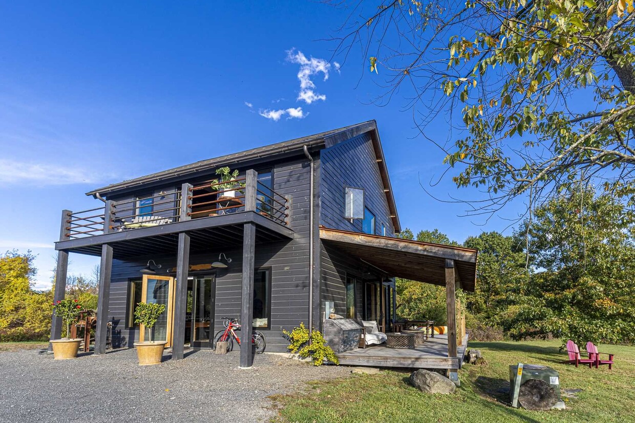 114 Best Ln, Germantown, NY 12526 House Rental in Germantown, NY