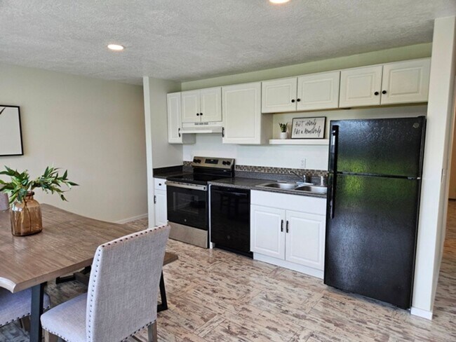 Foto del edificio - 3Bd/1Ba Single Story Home - For viewing!