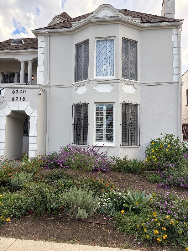 Photo - 8218 Blackburn Ave Apartment