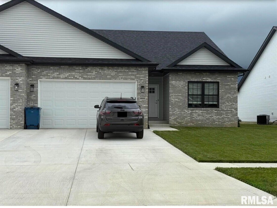 Foto principal - 1605 Blenheim Dr