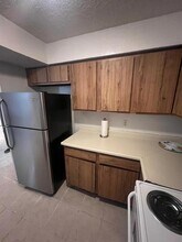 Building Photo - 6843 Greenway Chase St